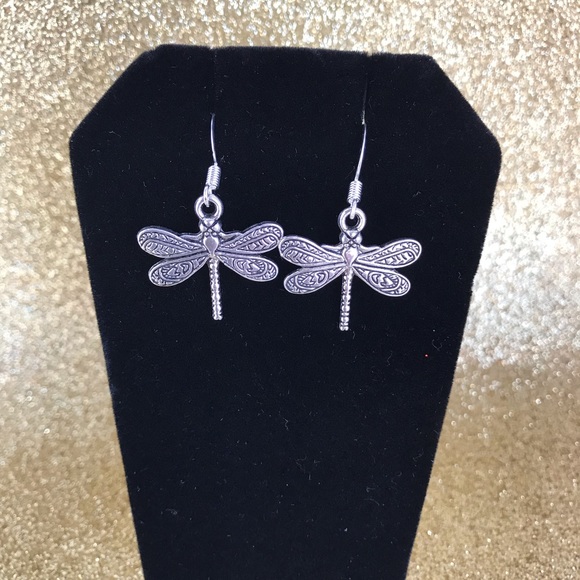 3 for $15 Dragonfly earrings - Picture 2 of 3